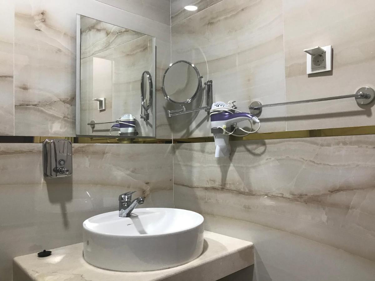 Tuemay Hotel Битез Экстерьер фото