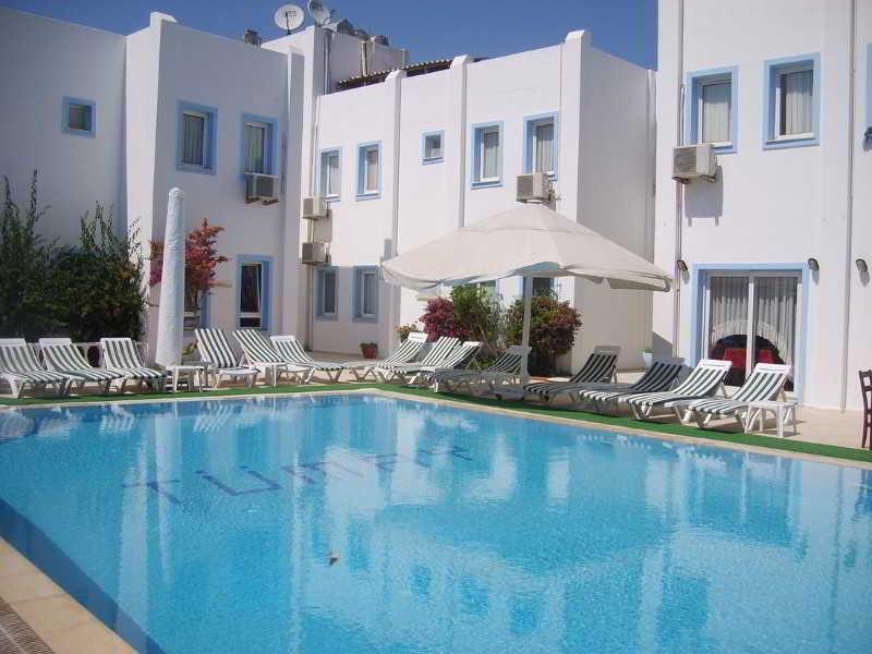 Tuemay Hotel Битез Экстерьер фото