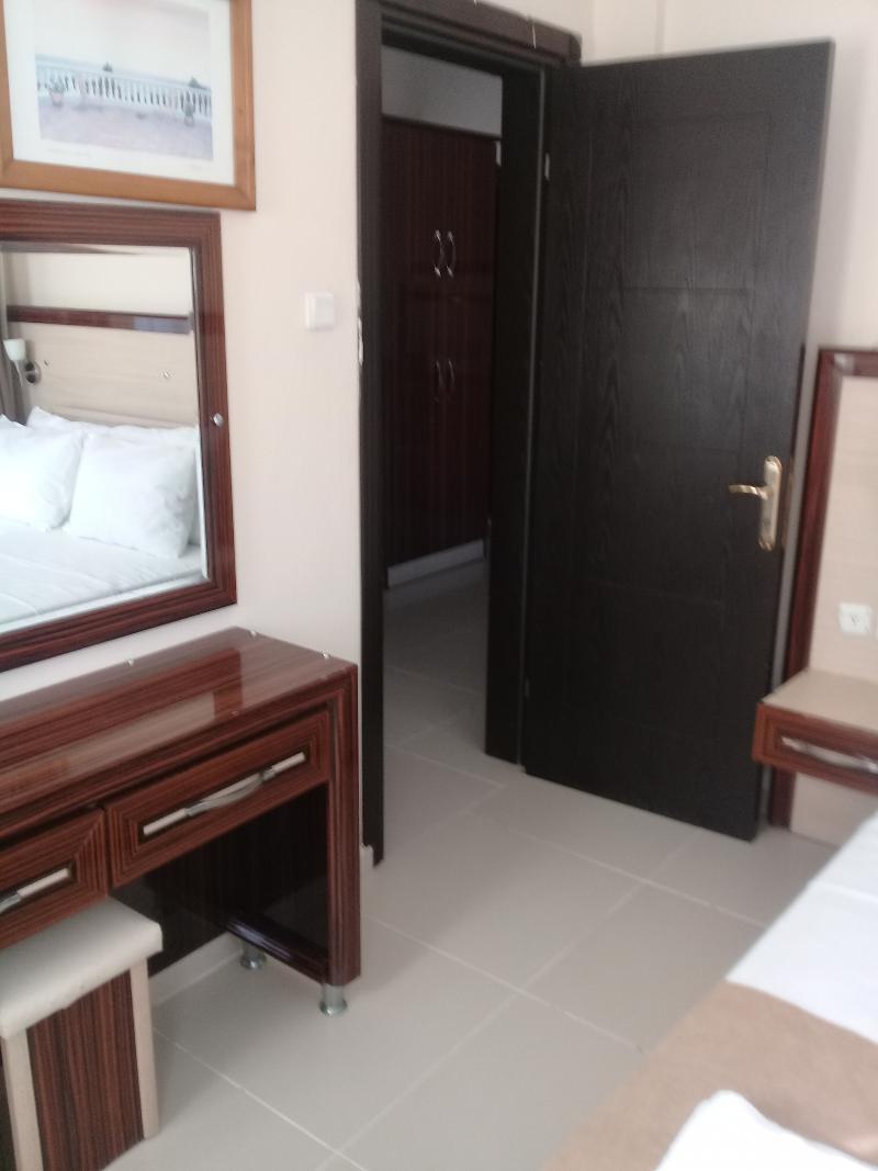 Tuemay Hotel Битез Экстерьер фото