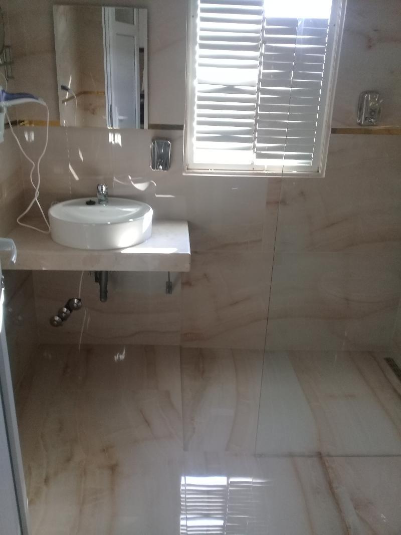 Tuemay Hotel Битез Экстерьер фото