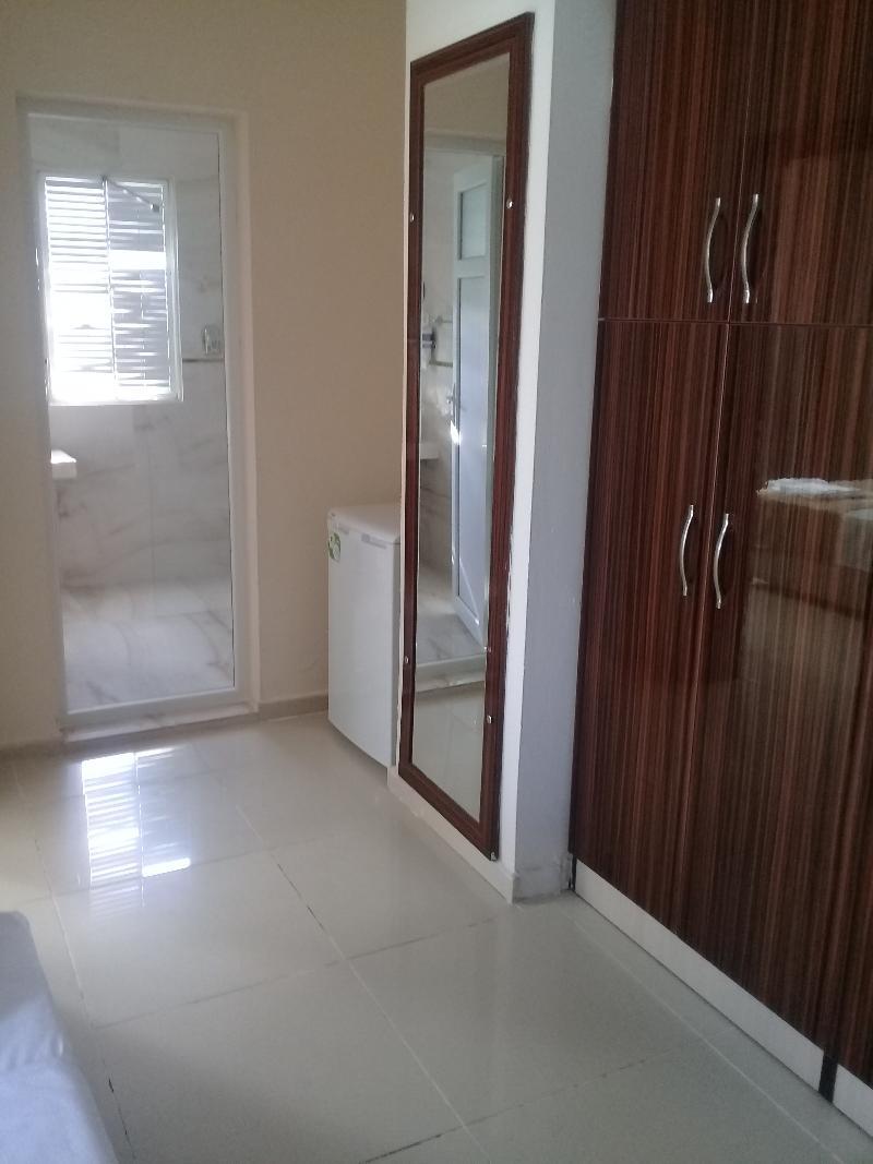 Tuemay Hotel Битез Экстерьер фото